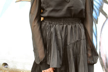 Load image into Gallery viewer, the Crowley Top || Multiple Color Options