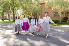 Load image into Gallery viewer, the Young London Crew Neck