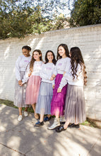 Load image into Gallery viewer, the Young London Crew Neck