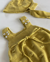 Load image into Gallery viewer, the Macaw || Multiple Color Options