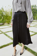 Load image into Gallery viewer, the Wahpeton Skirt
