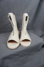 Load image into Gallery viewer, the Nowra Sandal
